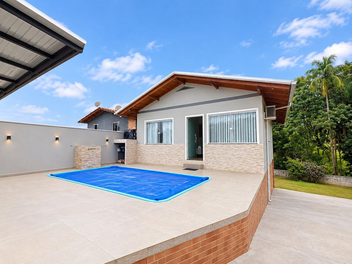 Casa de Alvenaria e Mista - Venda - 06 dormitórios - 250m2 - Semi Mobiliada - Piscina Aquecida - Navegantes - Rio do Sul - Casa em Navegantes, Rio do Sul - à venda - Cifra Imóveis e Empreendimentos Imobiliários
