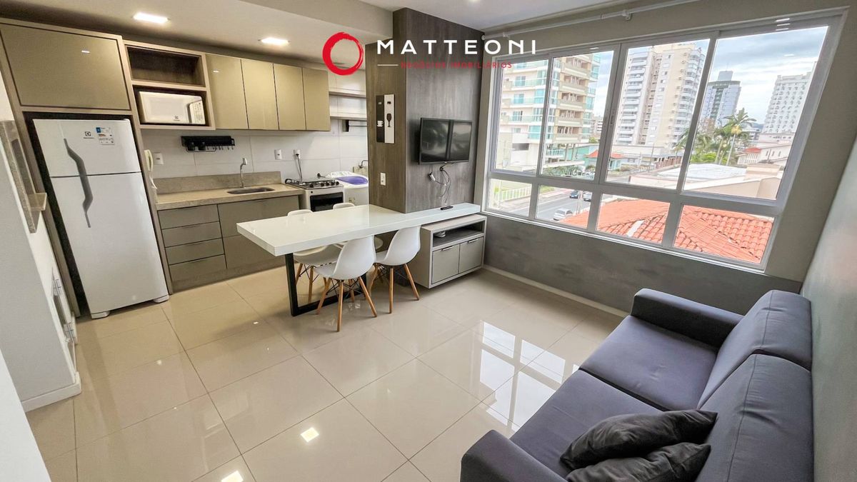 Apartamento tipo loft mobiliado com 1 suíte no Centro de Tubarão