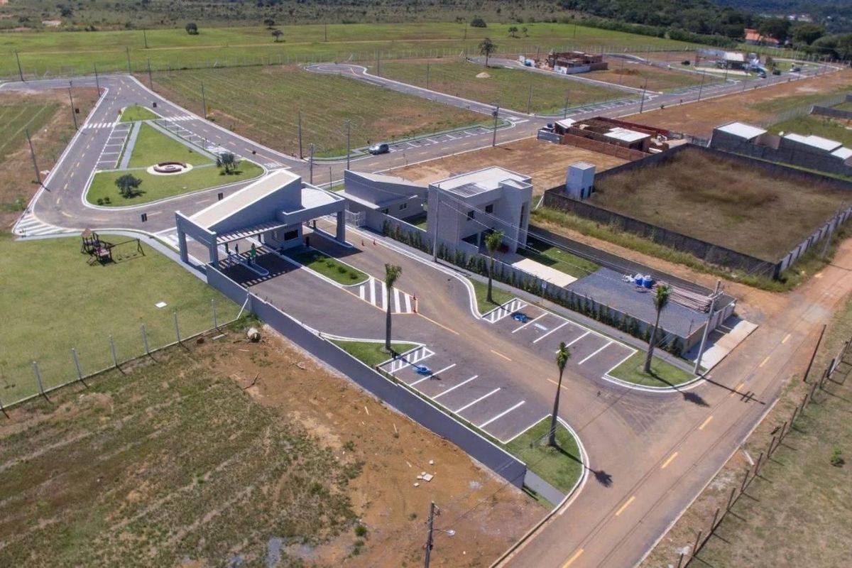 Vende-se Terreno em Condomínio Village do Campo - Lote/Terreno em Chapada dos Guimarães - à venda - Prime House Inteligência Imobiliária