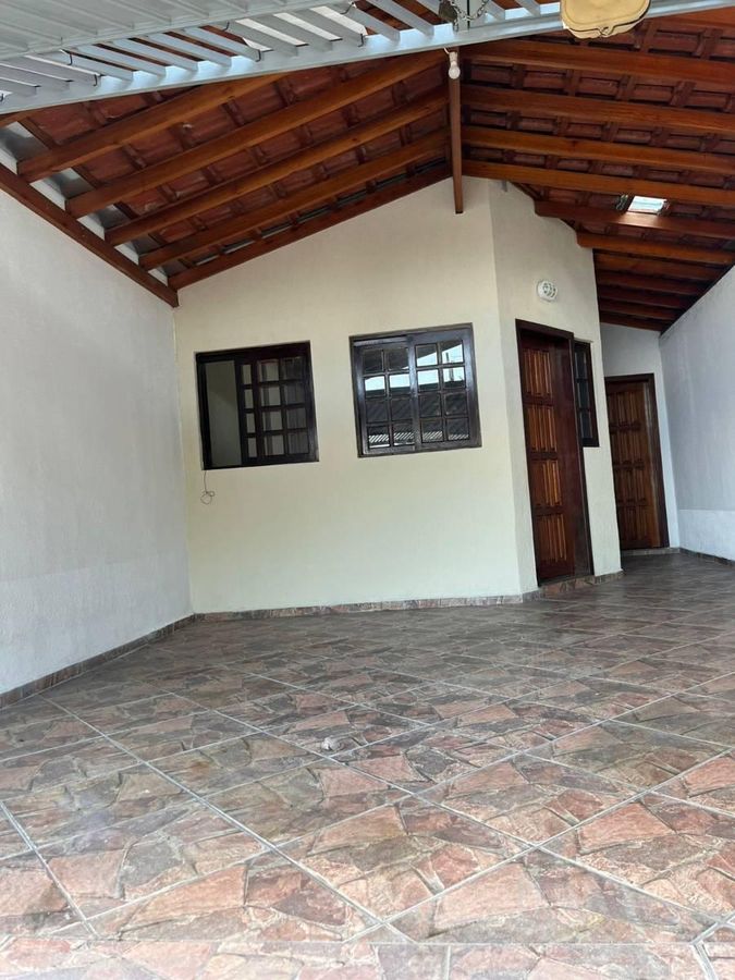 Casa com 3 quartos, Bela Vista - Pindamonhangaba - Casa em Bela Vista, Pindamonhangaba - à venda - EDSON DERRICO IMOVEIS LTDA