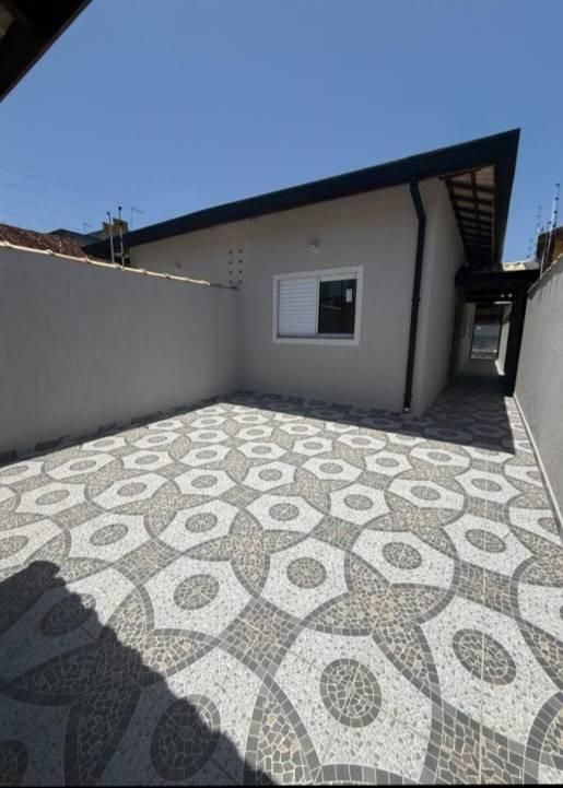 contemporâneo com telhado inclinado