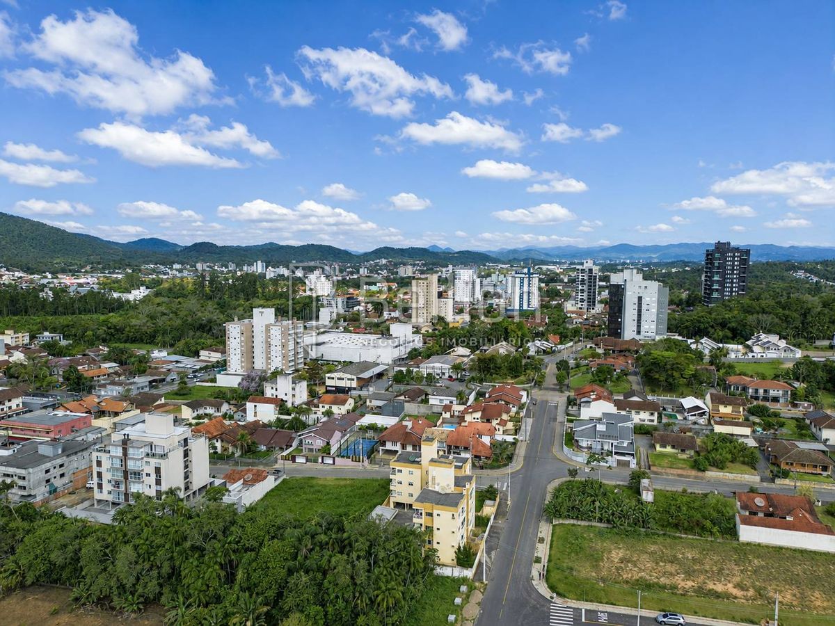 Apartamento Semimobiliado à Venda em Timbó 2 Quartos no Bairro das Capitais