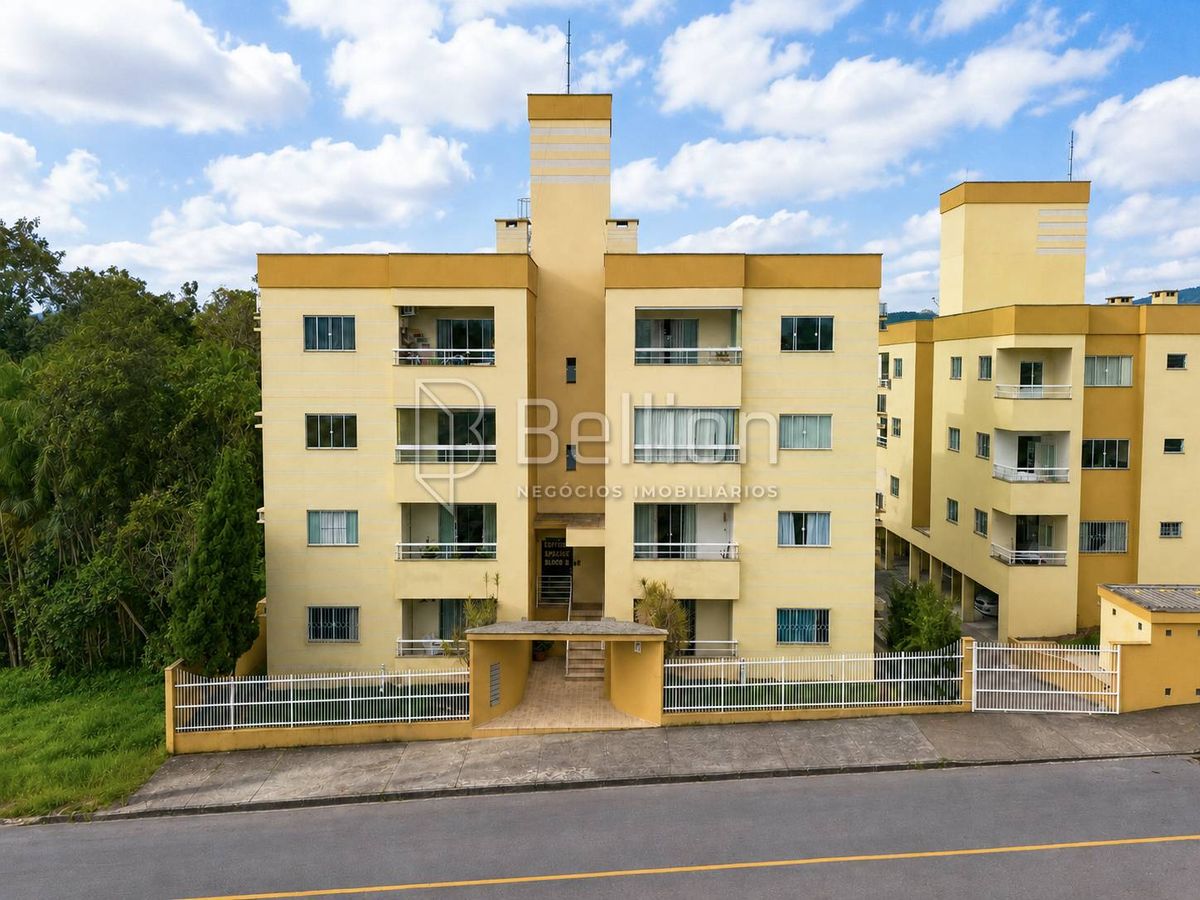 Apartamento Semimobiliado à Venda em Timbó 2 Quartos no Bairro das Capitais