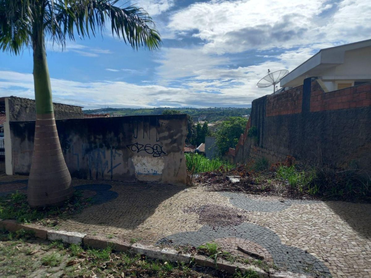 Ótimo terreno com 406 m2 no São Cristóvão, com ótimo preço! Ótima localização para construção residencial e/ou comercial., foto 2