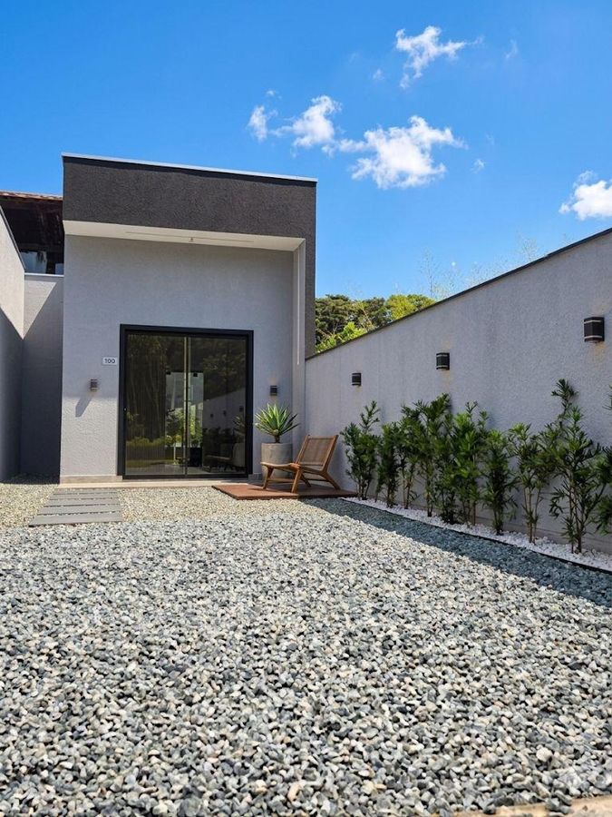 CASA COM 02 QUARTOS SENDO 01 SUÍTE NO BAIRRO QUINTA DOS AÇORIANOS - Barra Velha/SC