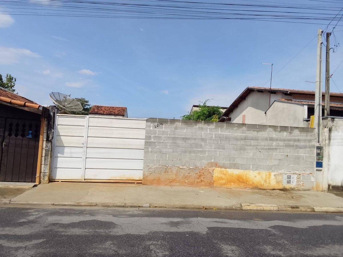 Estilo arquitetônico: Colonial simples.
