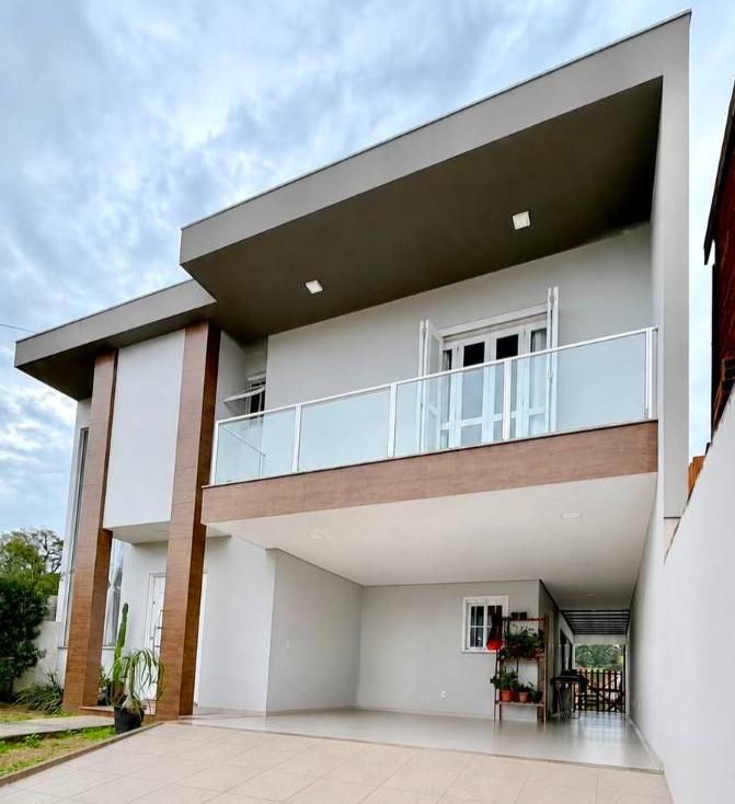 Sobrado com 2 quartos, Centro - Nova Santa Rita