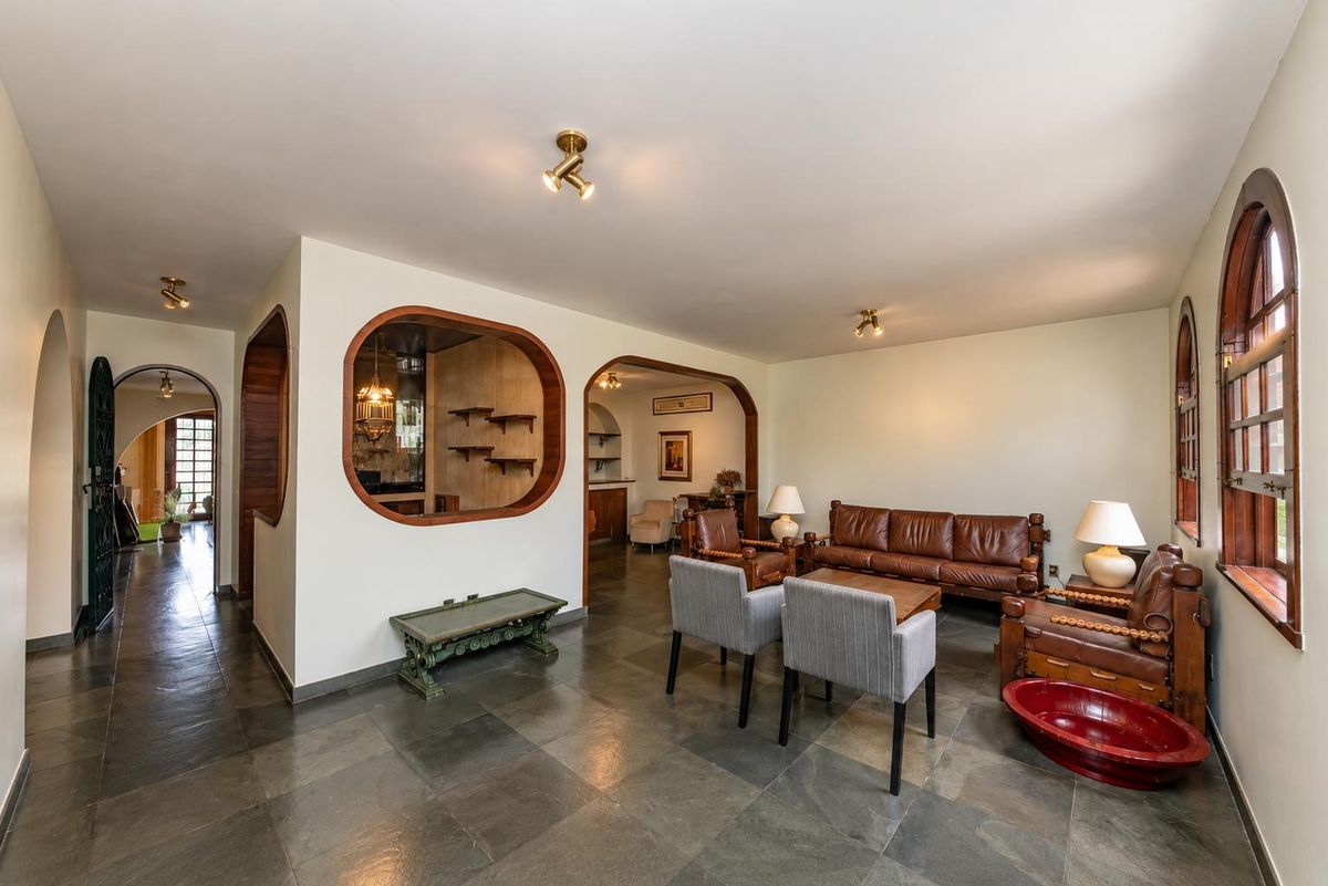 Casa com 4 quartos à Venda, Santa Lúcia - Belo Horizonte - Casa em Santa Lúcia, Belo Horizonte - à venda - Silvio Ximenes Imobiliária