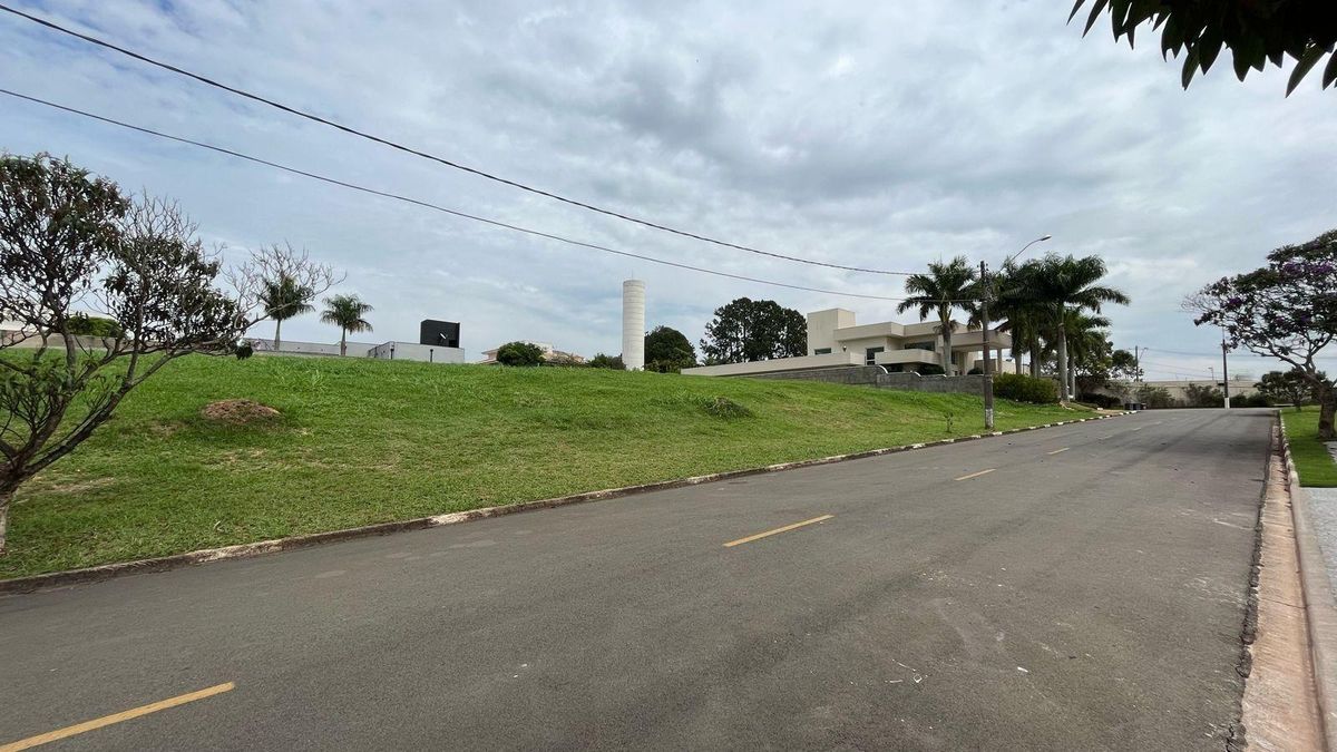 Terreno à venda, 1000 m² por R$ 1.300.000 - Condomínio Villa Lombarda - Valinhos/SP, foto 3
