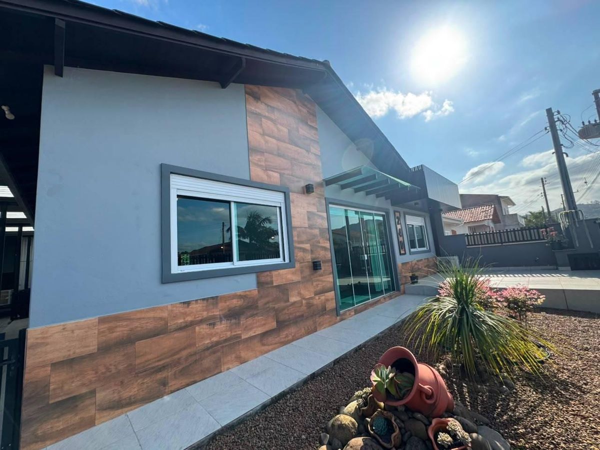 CASA SEMIMOBILIADA EM SÃO MARTINHO - Casa em São Martinho - à venda - Imobiliária Realize Ltda
