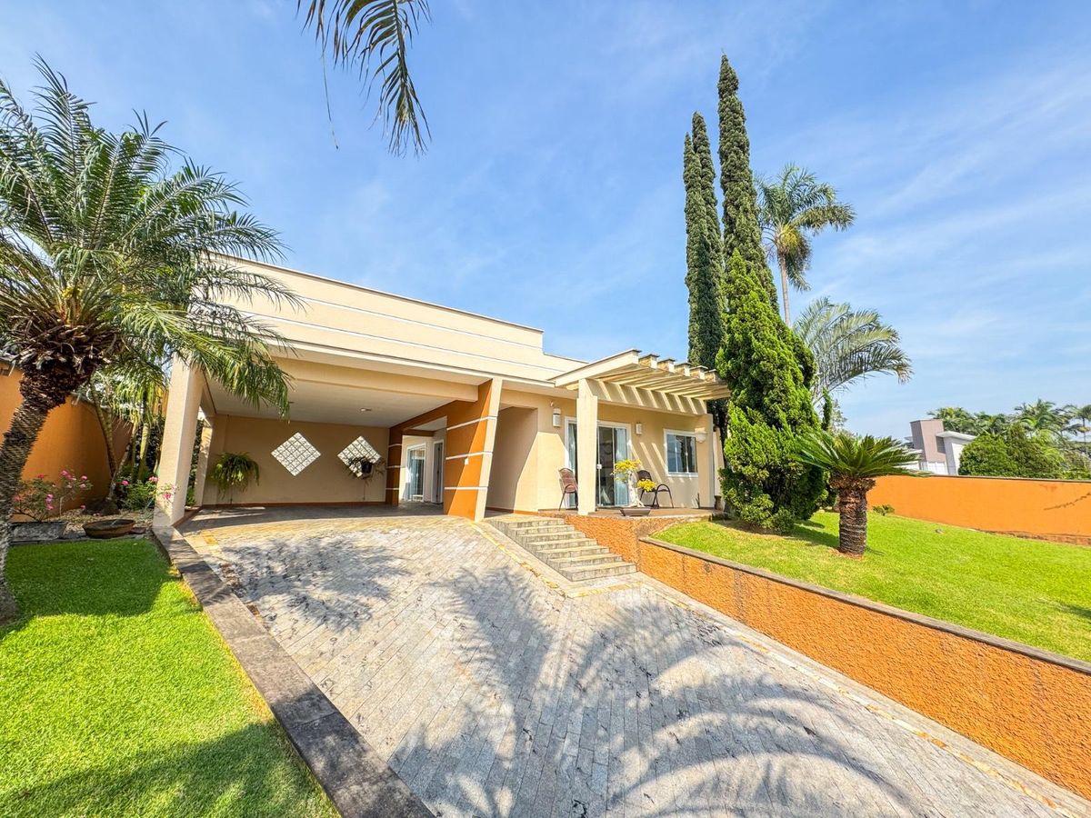 Casa com 3 Suítes Semimobiliada | Vila Lenzi - Jaraguá do Sul - Casa em Vila Lenzi, Jaraguá do Sul - à venda - MEGA Empreendimentos Imobiliários