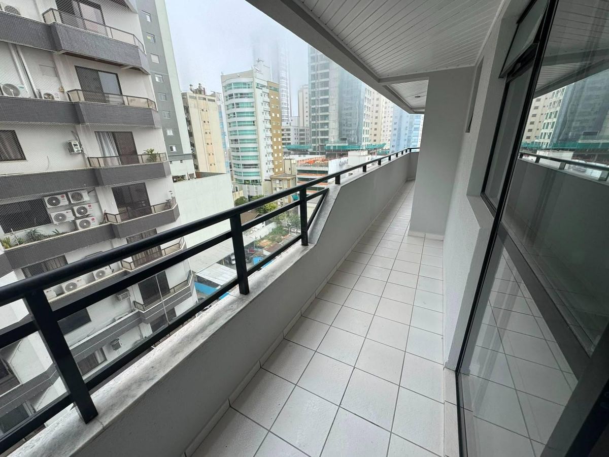 Apartamento com 2 Dormitórios no Centro de Balneário Camboriú2 - Apartamento em Centro, Balneário Camboriú - à venda - Rah Imóveis & Incorporadora