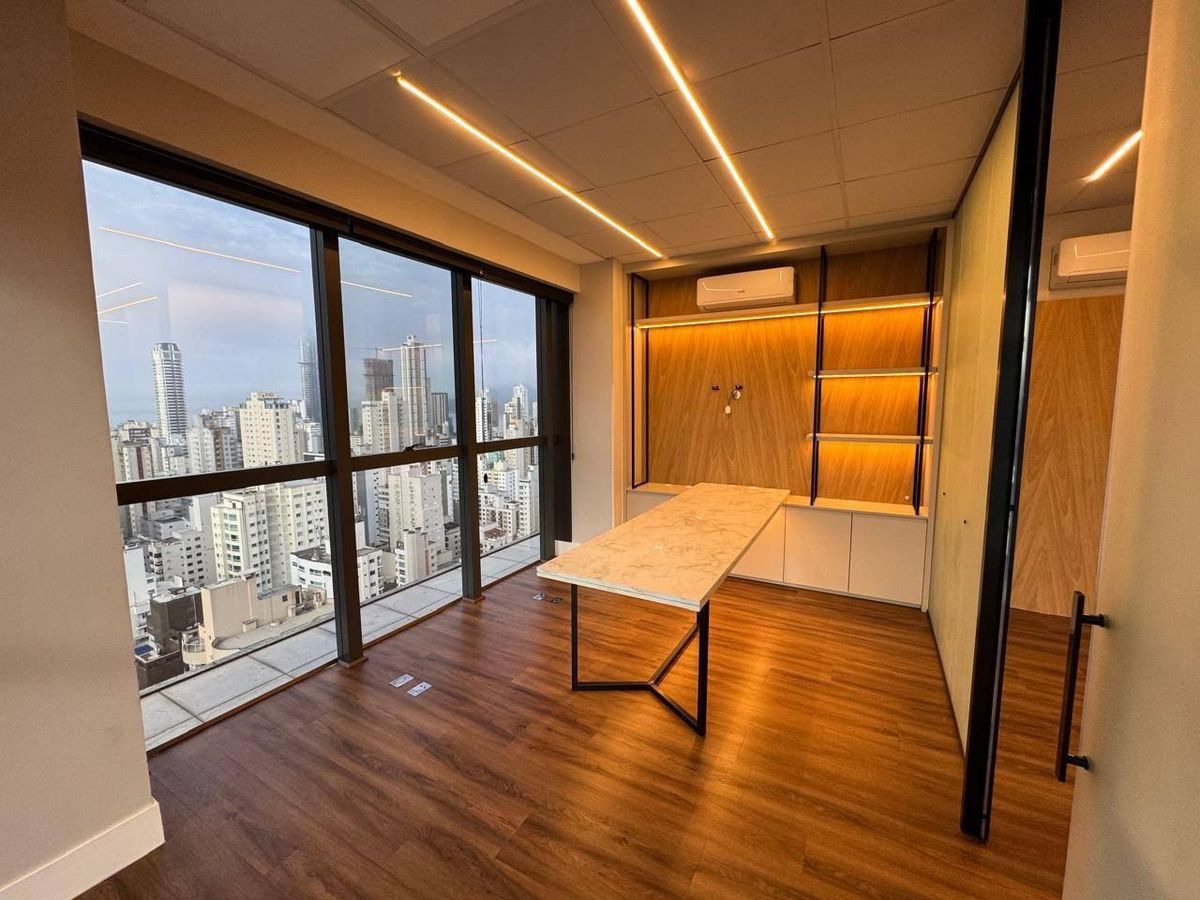 Sala Comercial para locação no Benvenutti Business Center em Balneário Camboriú - Salas Comerciais em Centro, Balneário Camboriú - para locação - Desc Imóveis