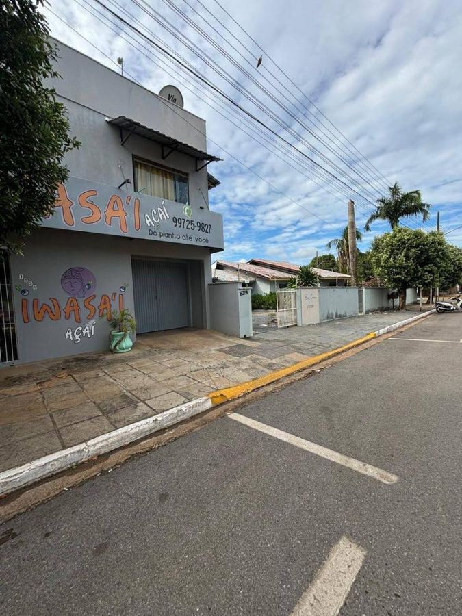 Sobrado com 5 quartos, 1 suíte