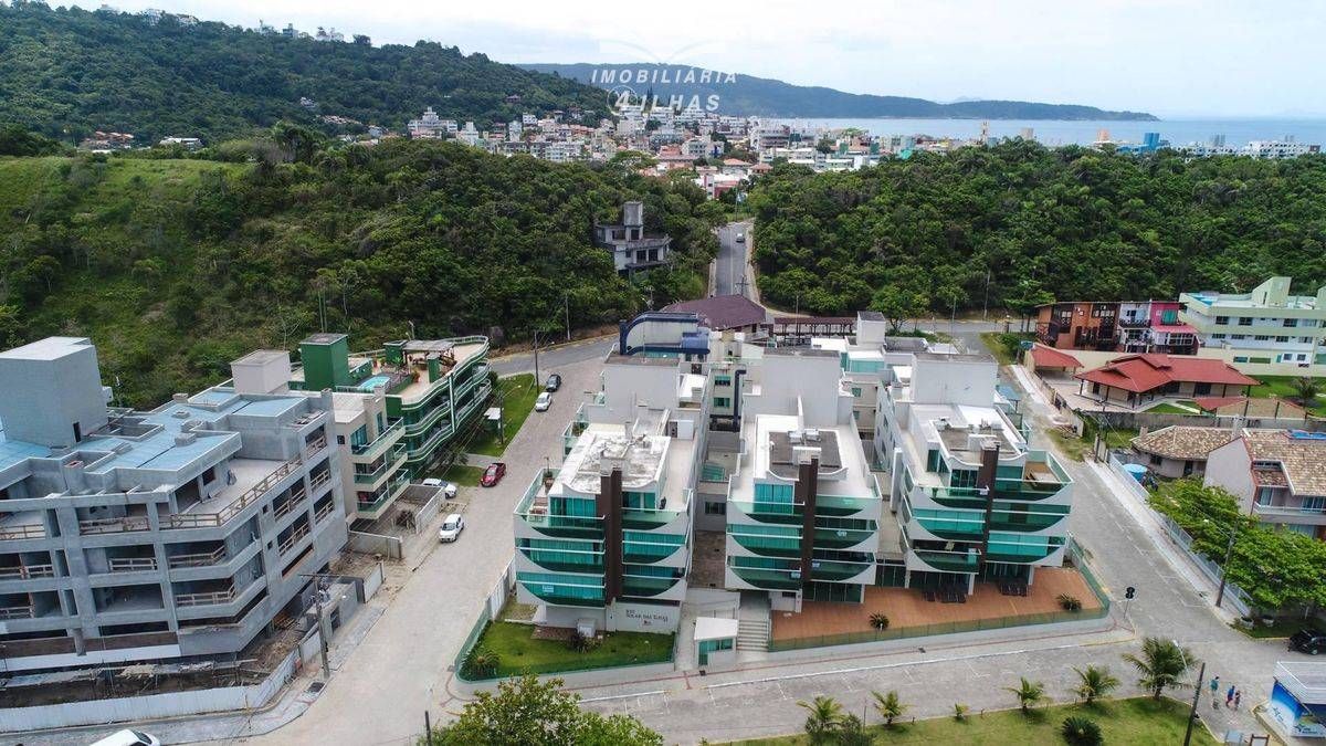 001 304 Arvoredo - Cobertura Duplex 03 Dormitórios - Residencial Solar das Ilhas  - R$ 2.300,00 a Diária