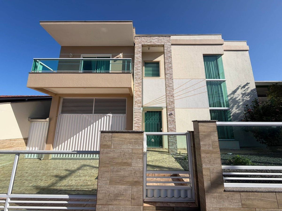 SOBRADO À 30M DA PRAIA SEMIMOBILIADO NO CENTRO - Barra Velha/SC - Sobrado em Centro, Barra Velha - à venda - CST SOLUÇÕES IMOBILIARIA LTDA
