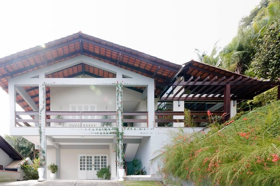 CASA COM CÓRREGO E AMPLO TERRENO NA ILHA DA FIGUEIRA - Casa em Ilha da Figueira, Jaraguá do Sul - à venda - Brisa Sul Imóveis