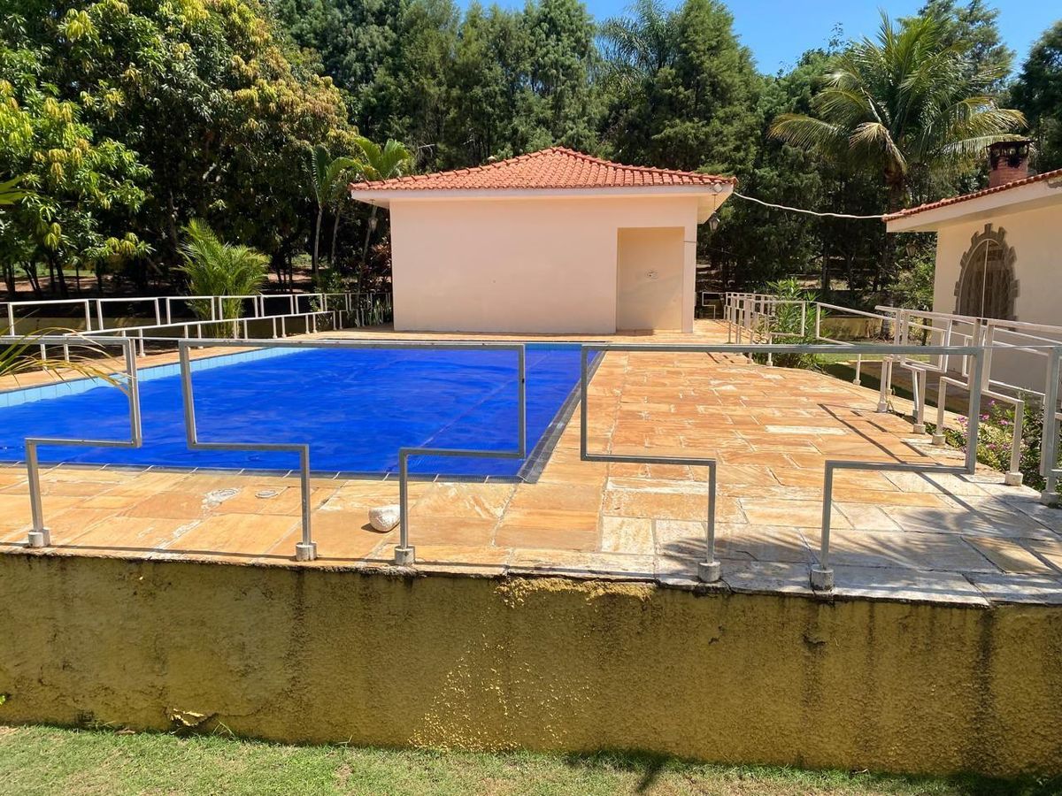 Linda casa campo AT 4000m2, AC 376me, 4 dorm. 2 suítes, piscina, salas amplas, sauna seca, churras., pomar, ar. verde em meio à natureza., foto 3