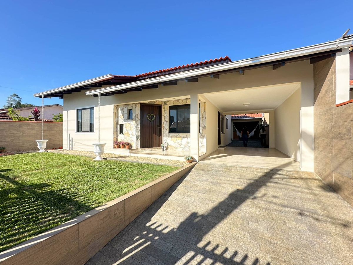 CASA COM SUÍTE + 2 QUARTOS, TIFA MARTINS - Casa em Tifa Martins, Jaraguá do Sul - à venda - IMOB Imóveis