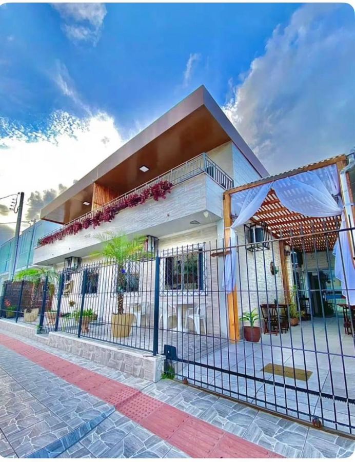 Casa à venda no Centro em Balneário Camboriú - Casa em Centro, Balneário Camboriú - à venda - WOW Imobiliária Ltda