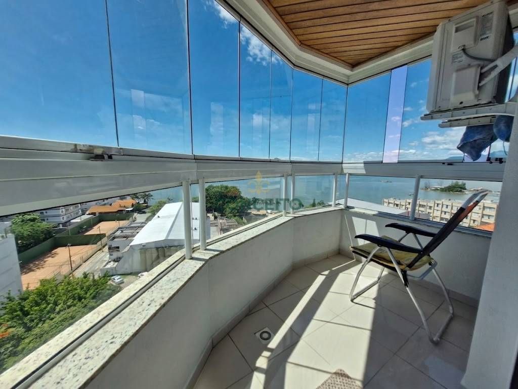 Apartamento a venda em Coqueiros: 118 m², 3 dormitórios, sendo 1 suite com vista permanente para o mar. Coqueiros - Florianópolis
