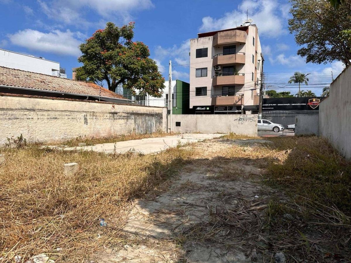 Terreno à venda em ótima localização no  Centro de  Balneário Camboriú