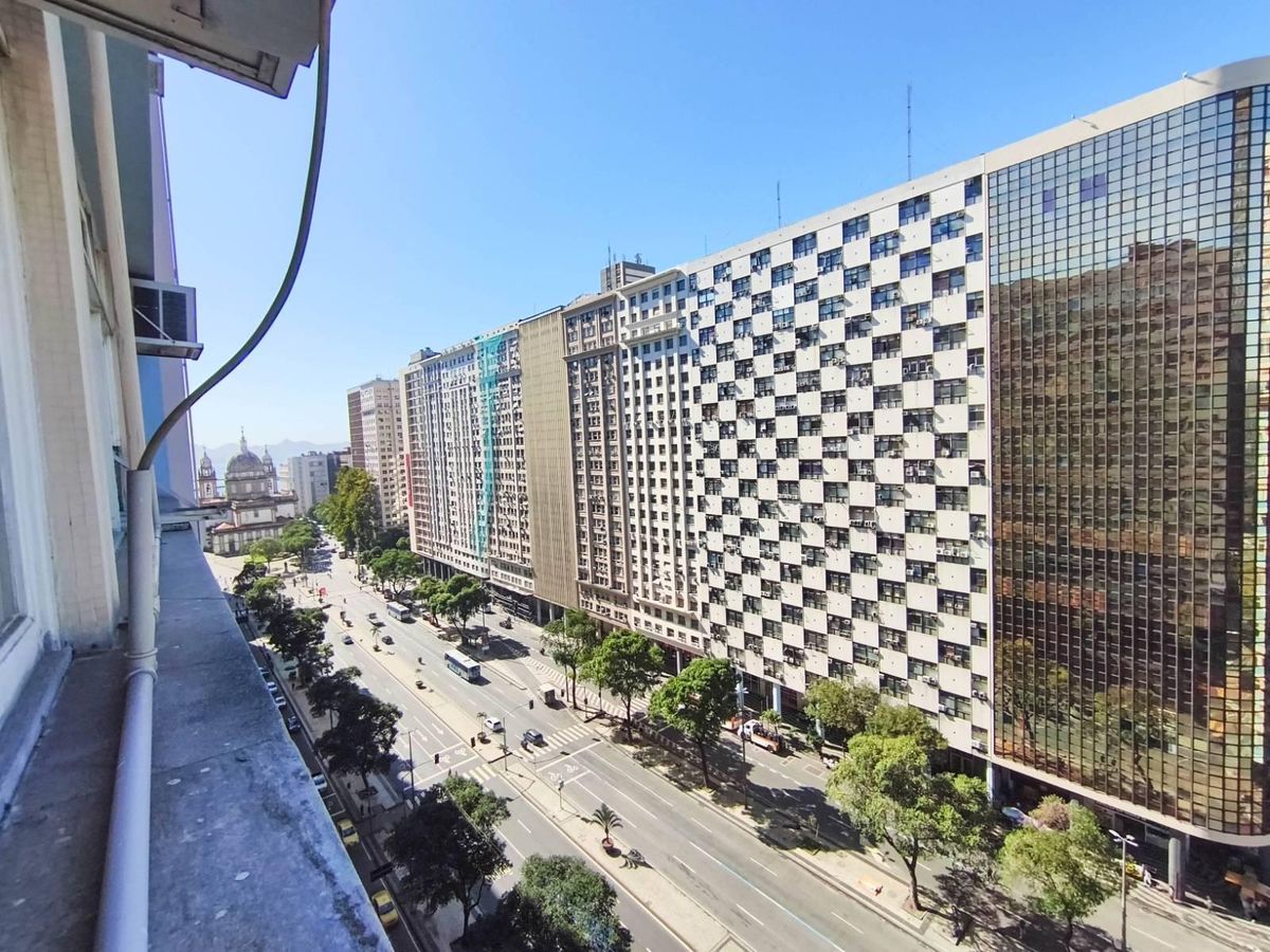 EXCELENTE SALA COMERCIAL DE 30M² NO CORAÇÃO DO CENTRO DO RIO DE JANEIRO - PODENDO TRANSFORMAR EM STUDIO OU SALA/QUARTO AV PRESIDENTE VARGAS - Salas Comerciais em Centro, Rio de Janeiro - para locação - MIGUEZ IMOBILIÁRIA