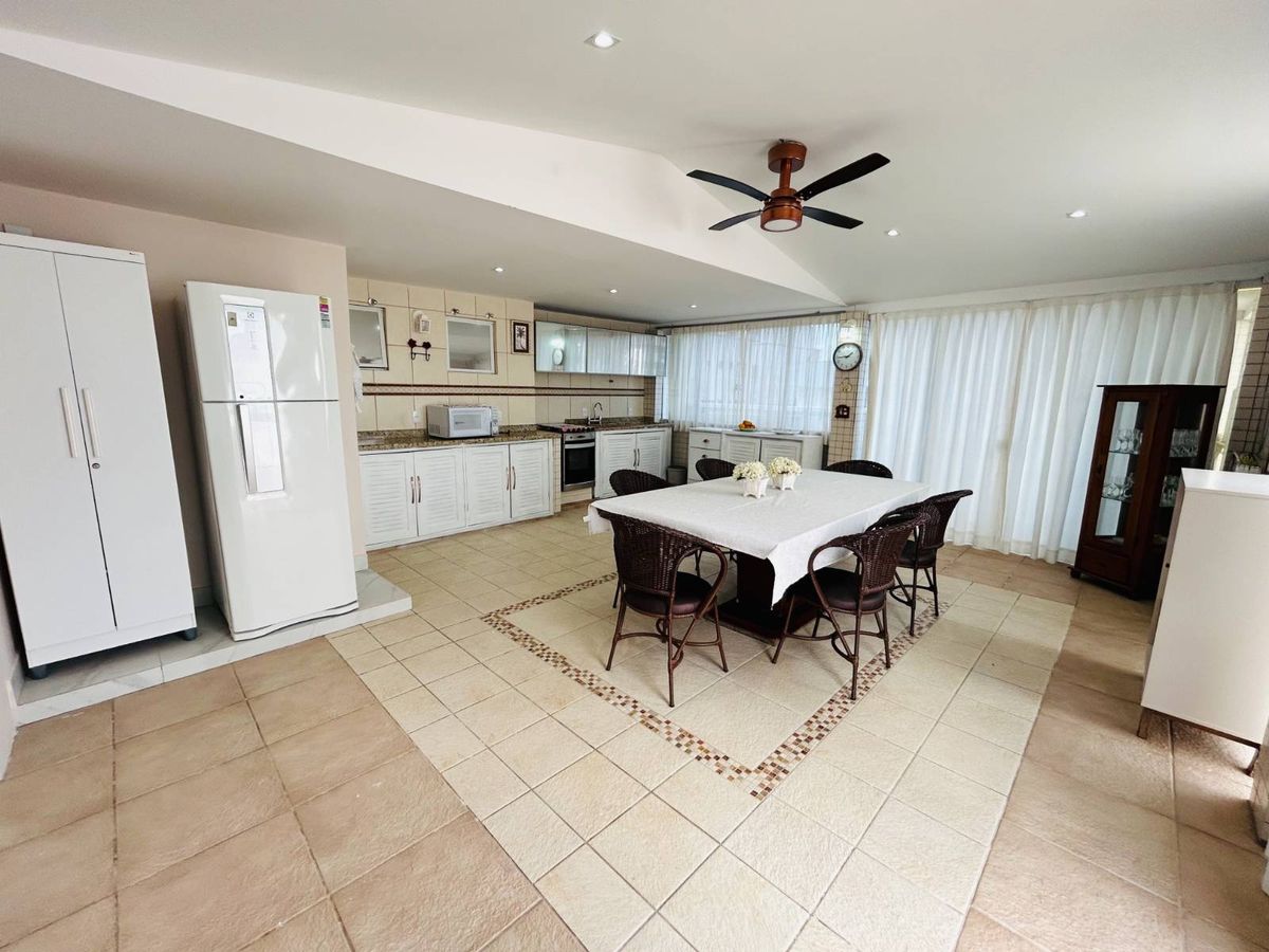 Cobertura à Venda em Bombas, Bombinhas/SC - Cobertura em Bombas, Bombinhas - à venda - JBR INVESTIMENTOS IMOBILIARIOS