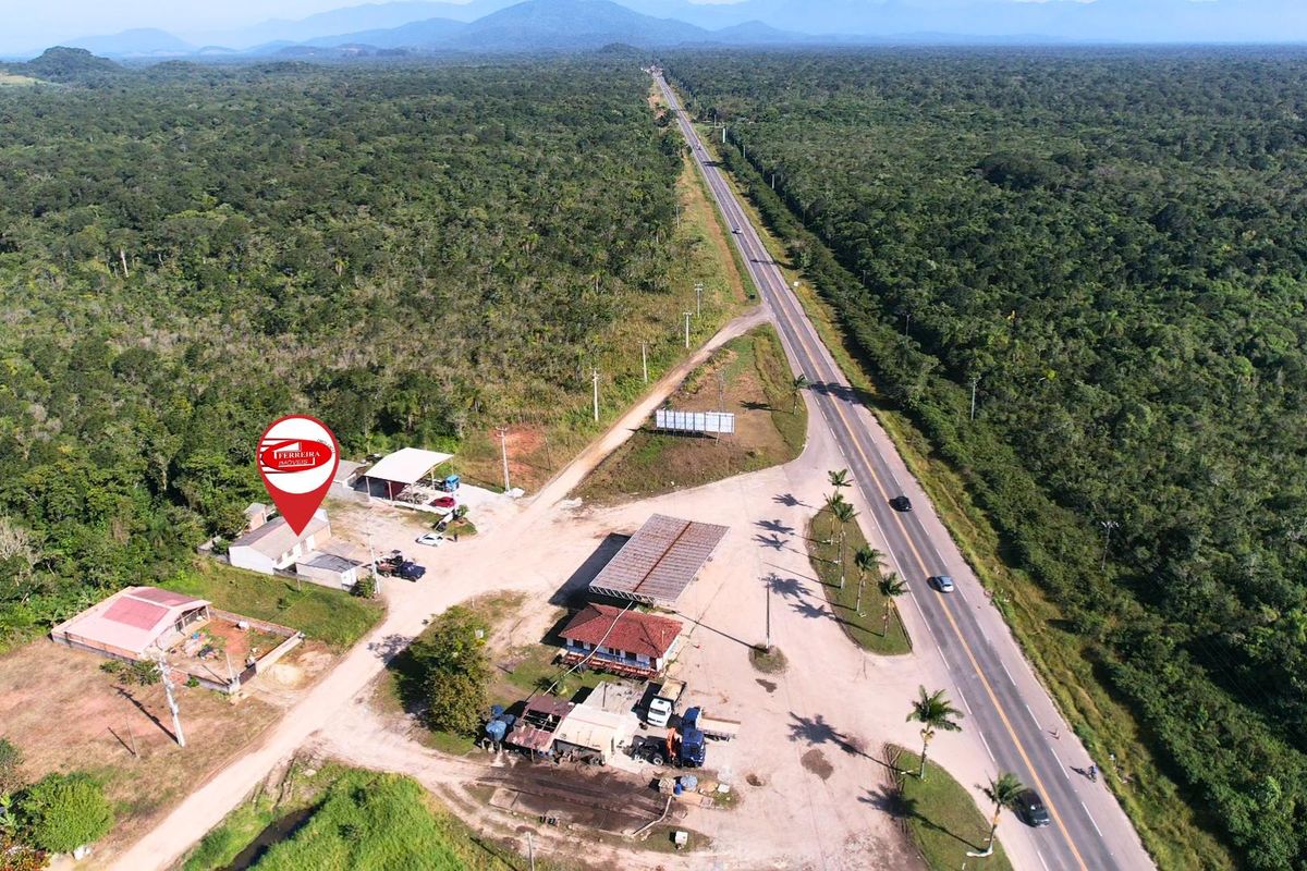 Terrenos com 720m2 próximo a Rodovia