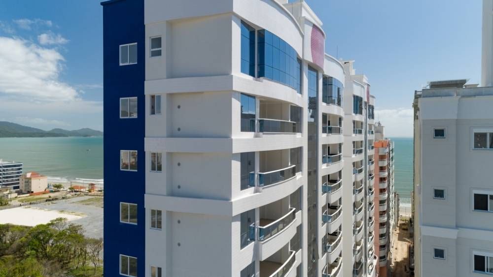 Oportunidade na Quadra do Mar - Apartamento em MEIA PRAIA, Itapema - à venda - SAVOIA IMÓVEIS