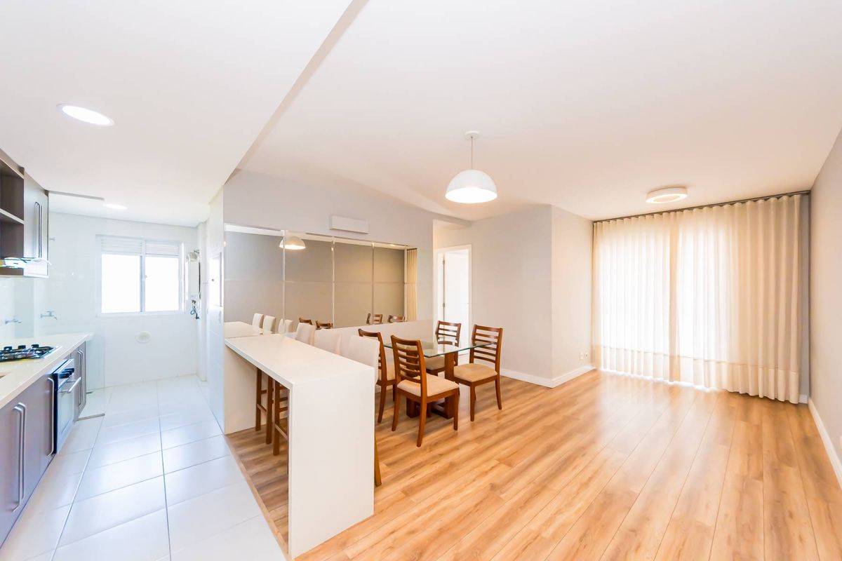 Apartamento com 3 quartos em Santa Felicidade - Apartamento em Santa Felicidade, Curitiba - à venda - D18
