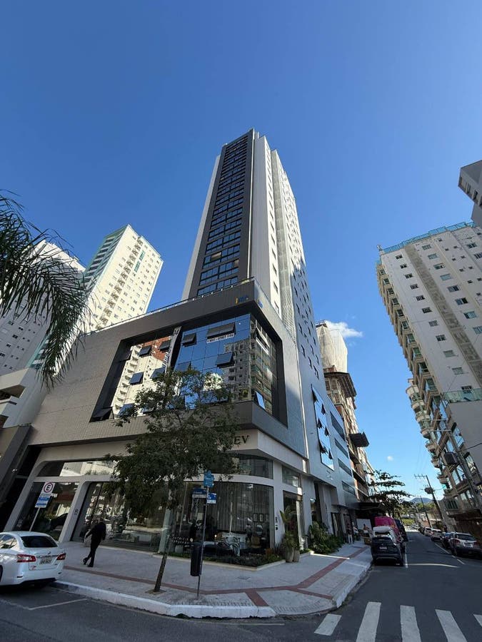 Apartamento a Venda no Edifício farol de Valença 4 suítes no Centro em Balneário Camboriú - Apartamento em Centro, Balneário Camboriú - à venda - WOW Imobiliária Ltda