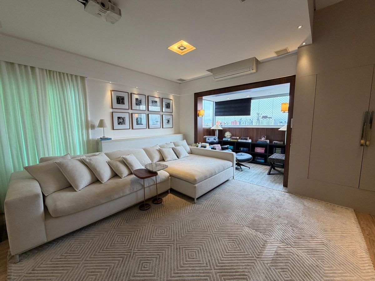 Cobertura plana a venda com 2 Quartos, 168m², Jacuzzi privativa no Centro de Florianopolis - Apartamento em Centro, Florianópolis - à venda - Conceito Imóveis