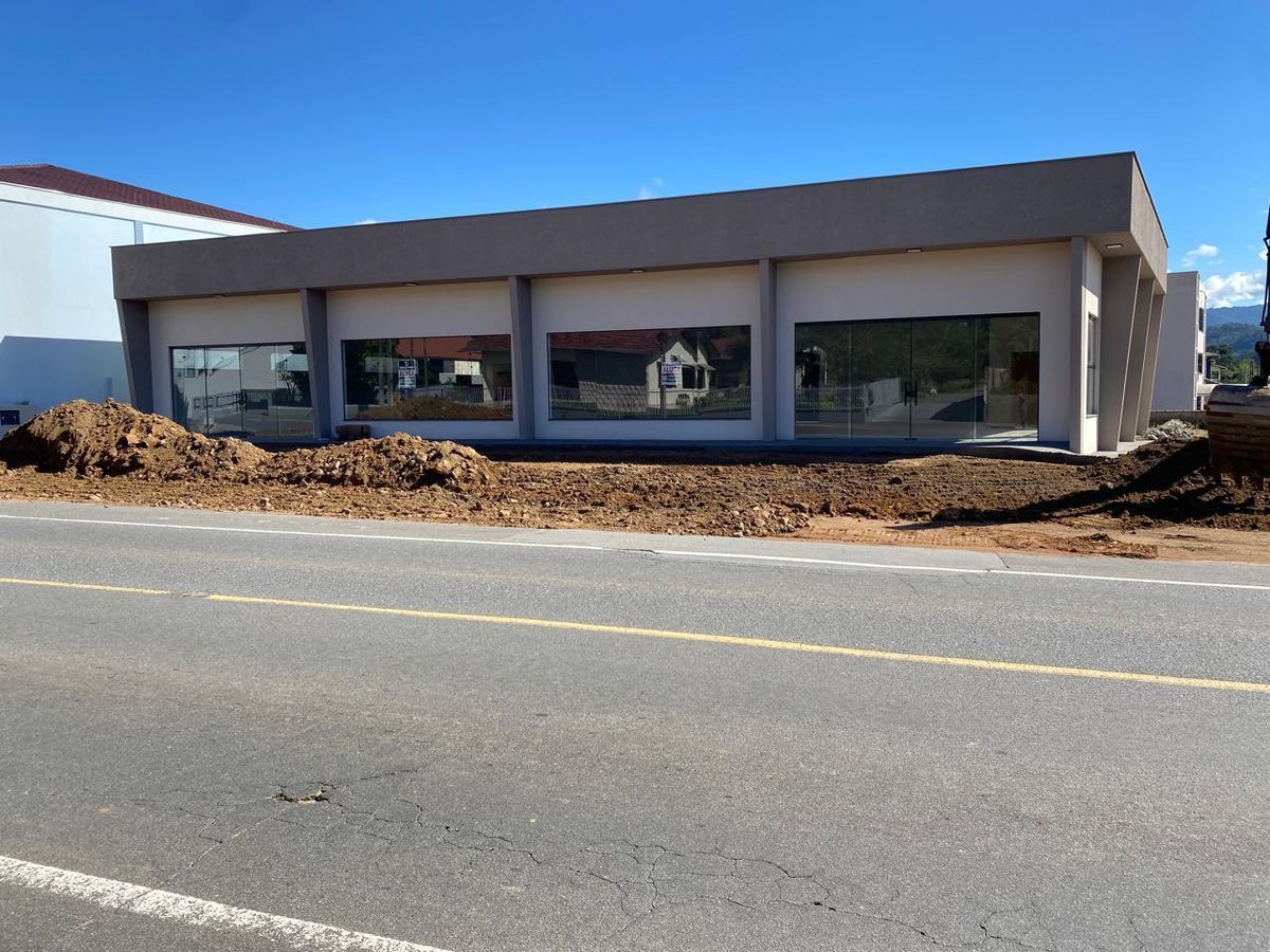 Amplo Espaço Comercial de 360 m² em Excelente Localização – Seminário - Comercial em Seminário, Corupá - para locação - CONSTRUTORA O.R. LTDA