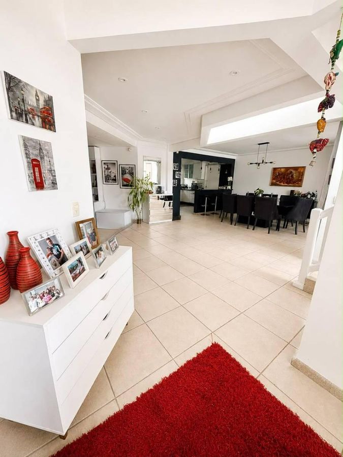 Casa Duplex no Centro de Balneário Camboriú