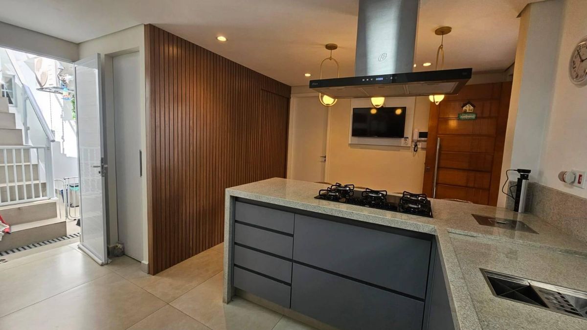 Sobrado Reformado à Venda na Vila Formosa – 3 Dormitórios, 1 Vaga, 135 m² – SP