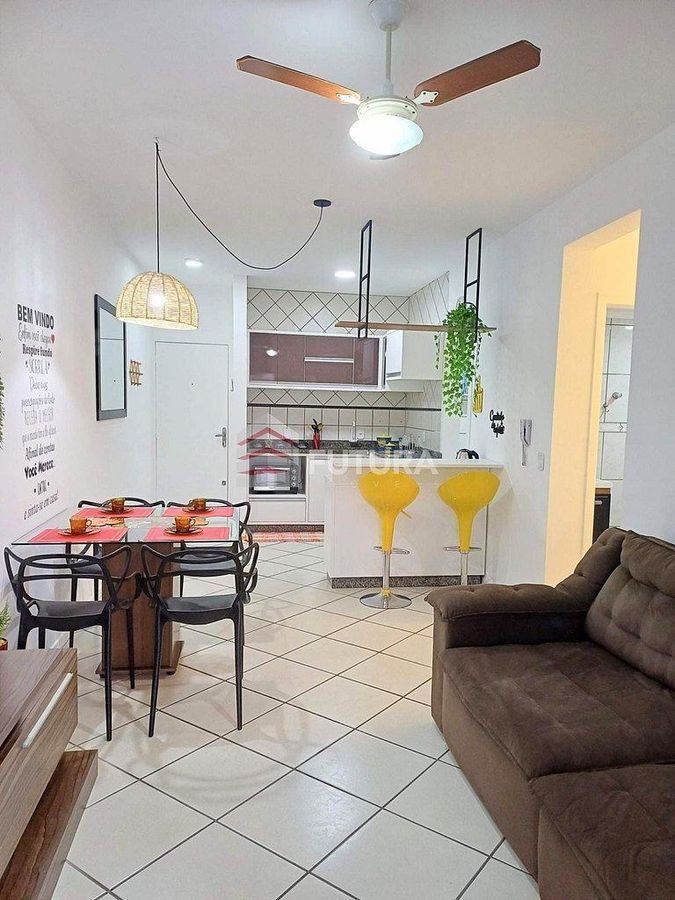 Apartamento 2 quartos Bombas, Bombinhas: 520m da Praia, Sacada com Churrasqueira - Apartamento em Bombas, Bombinhas - para temporada - PAULA CRISTINA DA SILVA MINELLA NEGOCIOS IMOBILIARIOS LTDA
