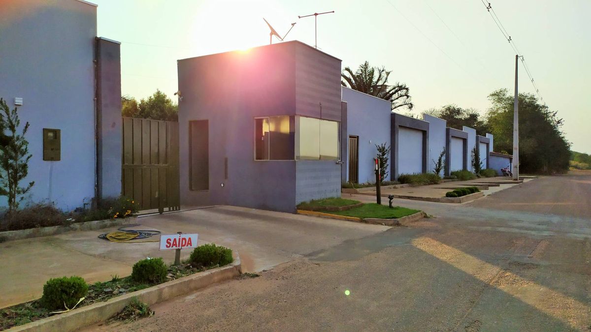 Aluga Sobrado, Condomínio Residencial Araras - Casa de Condomínio em Condomínio Residencial Araras, Campo Verde - para locação - Fernando Facchinetto e Cia Ltda
