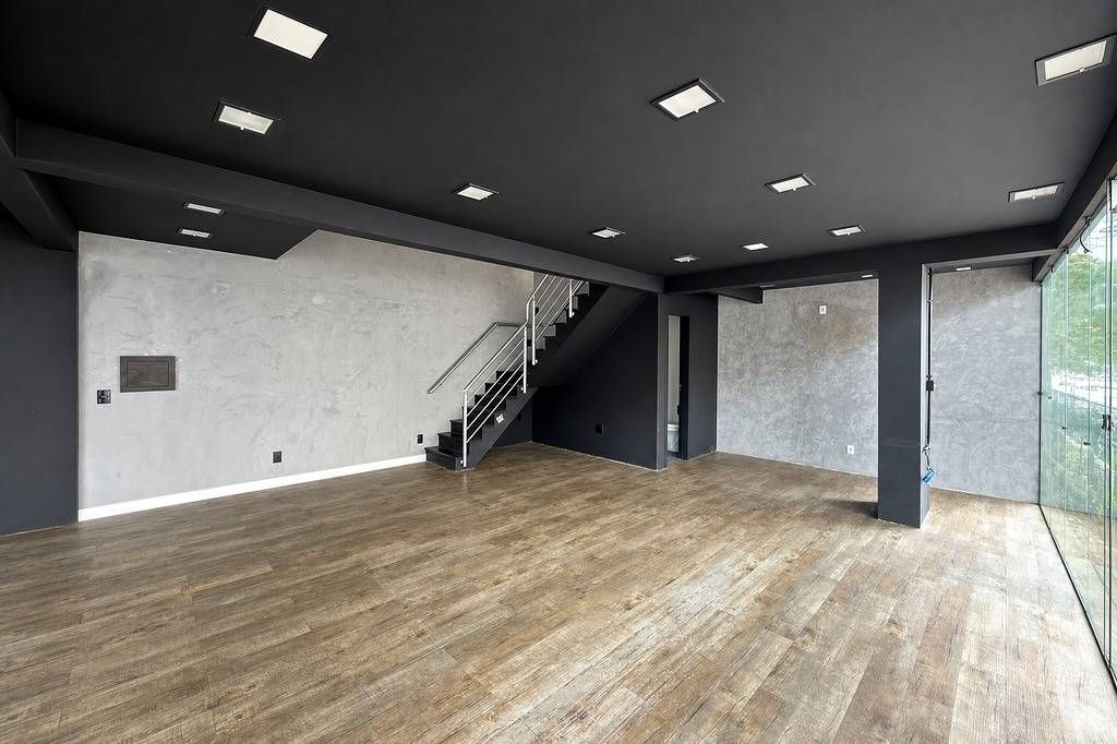 SALA COMERCIAL COM MEZANINO NO CENTRO DE JOINVILLE - Salas Comerciais em Centro, Joinville - para locação - IMOBILIARIA BORBA