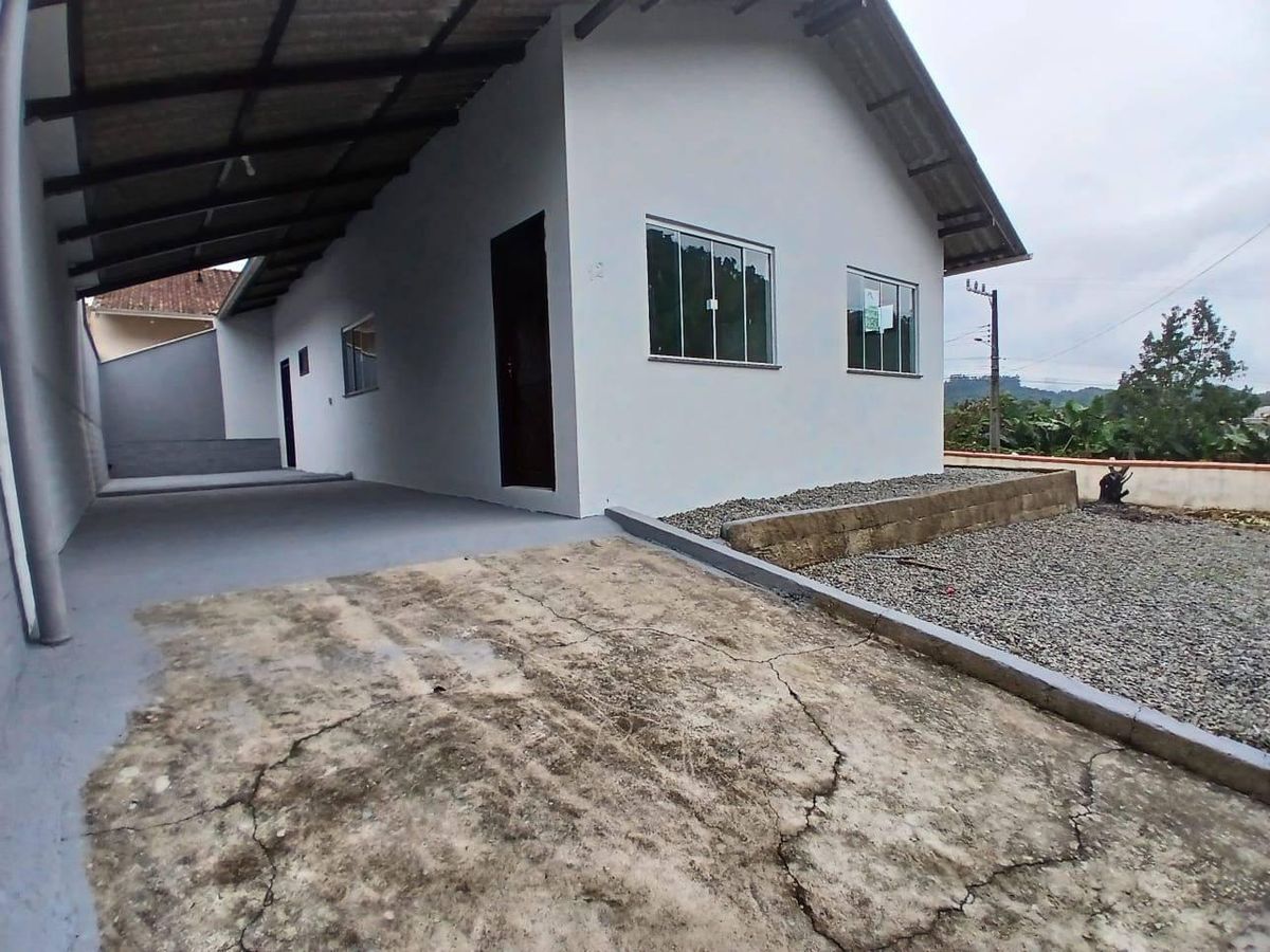 Casa com 3 dormitórios para alugar, 81 m² por R$ 1.932,25/mês - Jaraguá 99 - Jaraguá do Sul/SC - Casa em Jaraguá 99, Jaraguá do Sul - para locação - Imobiliária Piermann