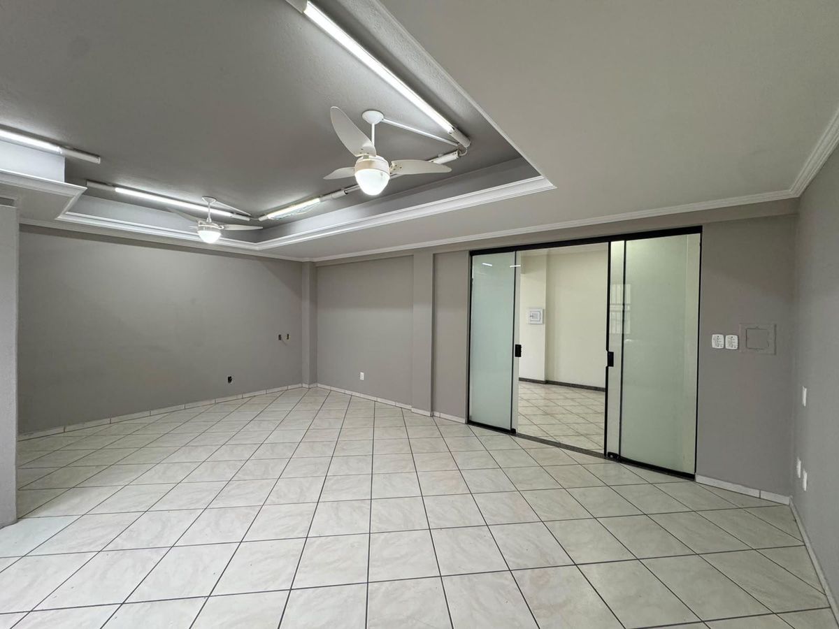 SALA COMERCIAL - CENTRO, BALNEÁRIO CAMBORIÚ - Salas Comerciais em Centro, Balneário Camboriú - para locação - Brava Norte Imóveis