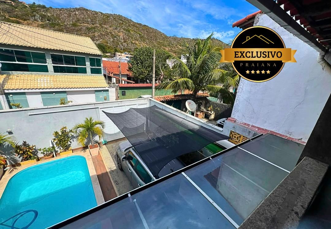 Casa ampla, indepentende e com piscina