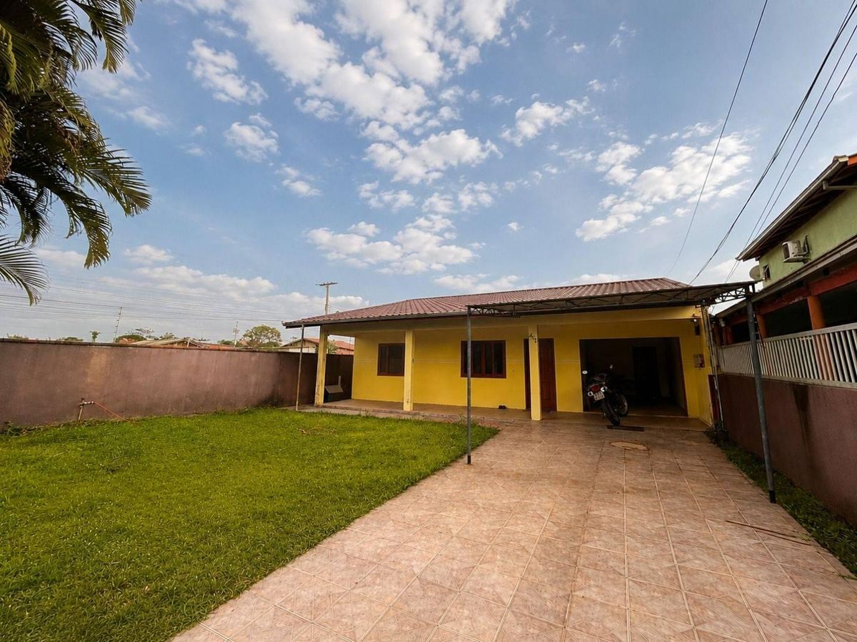 Casa com 3 dormitórios à venda, 181 m² por R$ 780.000,00 - Barra do Saí - Itapoá/SC - Casa em Barra do Sai, Itapoá - à venda - Nossa Praia Imóveis