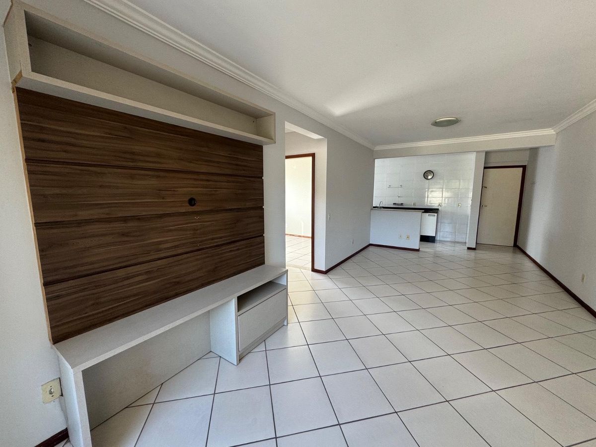 Apartamento a venda com 2 quartos sendo 1 suíte, 1 vaga , com 76 m² em São José