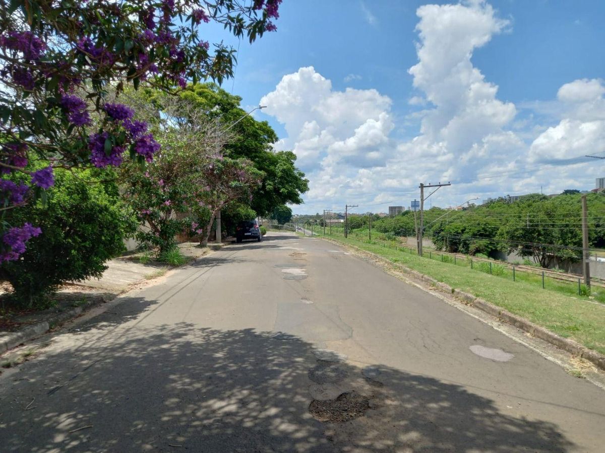 Terreno de 307 m2 em ótima localização para uso residencial e/ou comercial. Paralelo à Rod. dos Andradas no bairro Ponte Alta em Valinhos., foto 4