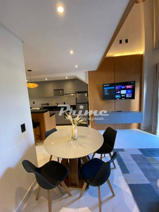 APARTAMENTO TÉRREO DE 1 SUÍTE PARA ATÉ 5 PESSOAS NA PRAIA DE CANTO GRANDE EM BOMBINHAS/SC PARA LOCAÇÃO DE TEMPORADA - COD1718