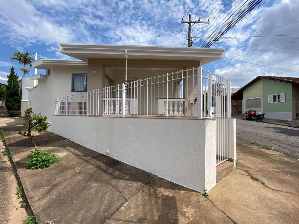 Casa para Locação - São Benedito. - Casa em São Benedito, São João da Boa Vista - para locação - BOCOLI IMÓVEIS