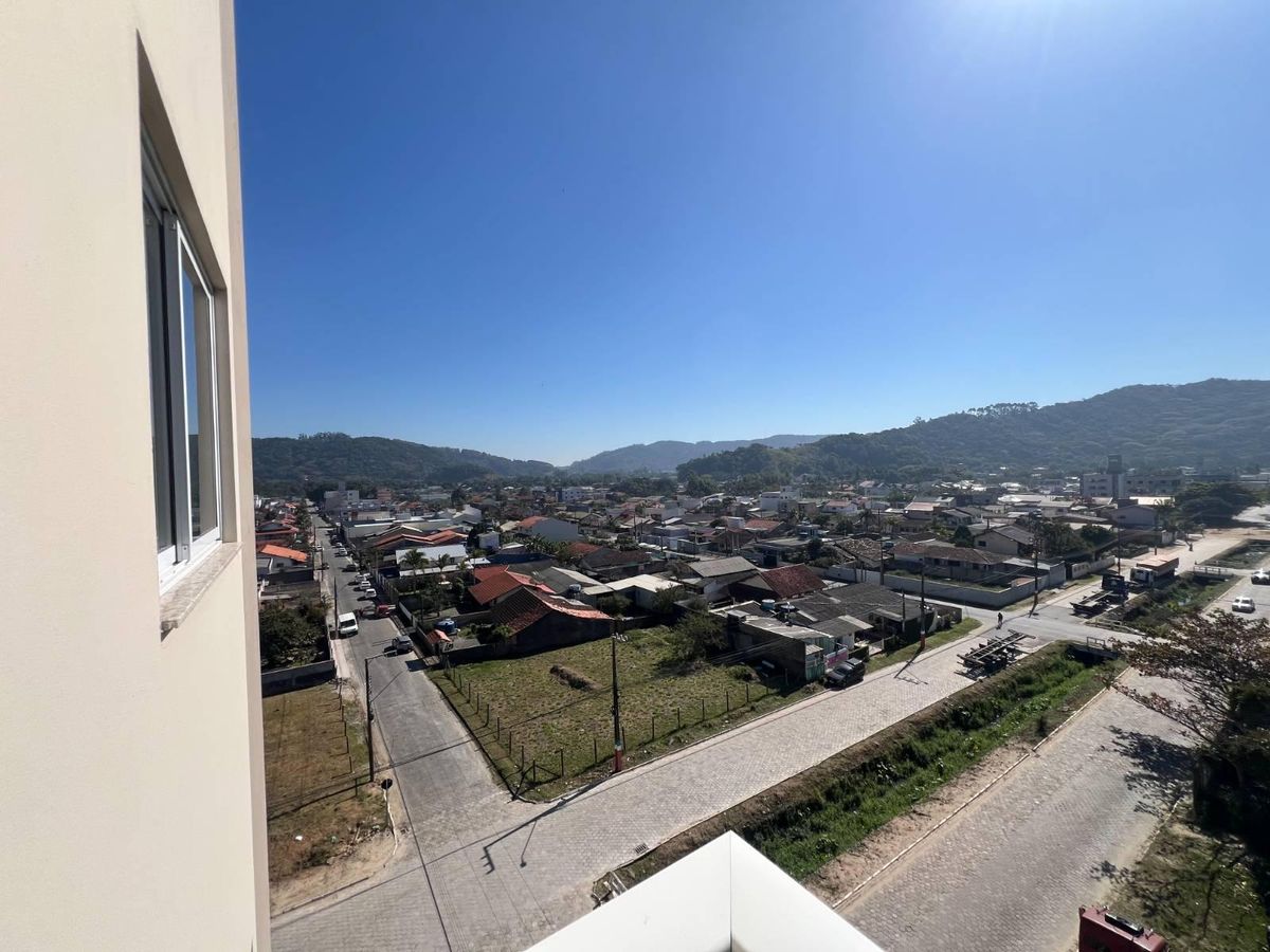 Apartamento com 03 dormitórios no Res. Atalaia