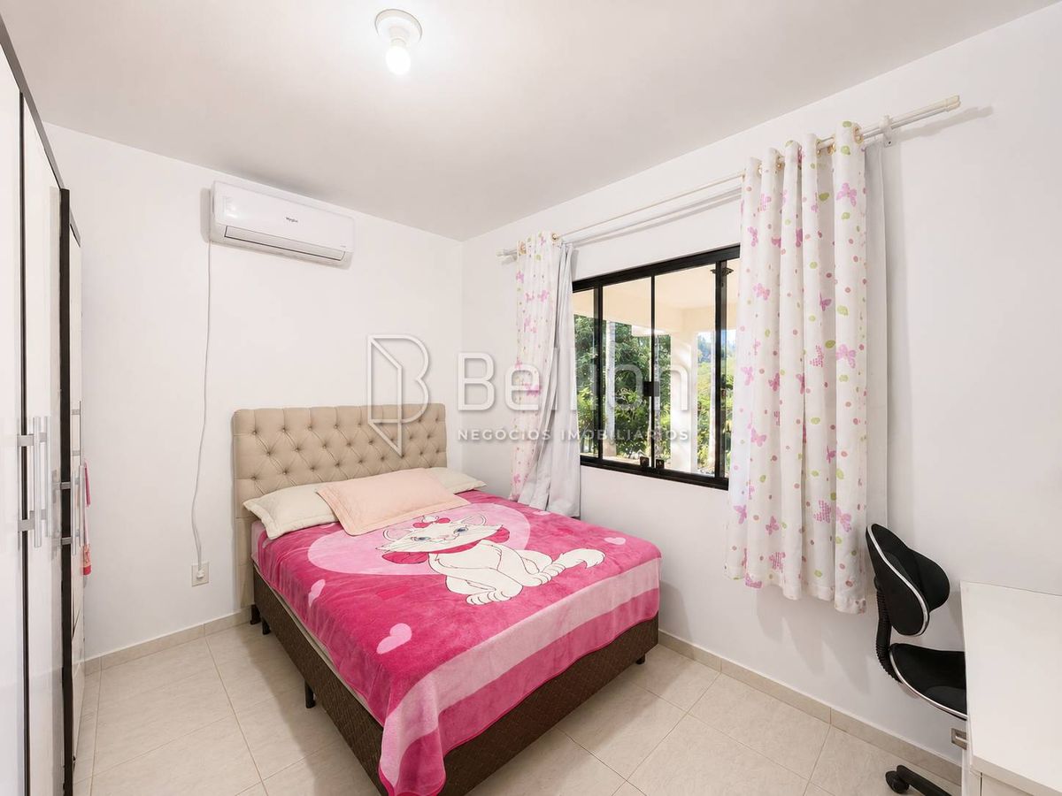 Casa com 3 Quartos e Terreno de 600 m² à Venda em Timbó