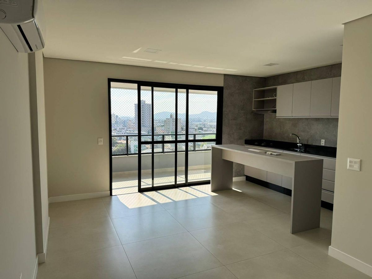 Apartamento a venda no edifício Essenza no Centro de Itajaí - Apartamento em Centro, Itajaí - à venda - IMOBILIÁRIA TERRA ITAJAI LTDA